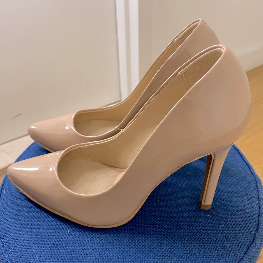 High heels color nude size 6.5